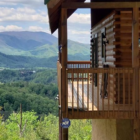 セバービル Yogi'S Den: Breathtaking Views! 3 Min To Dollywood, On 1 Acre!ヴィラ エクステリア 写真