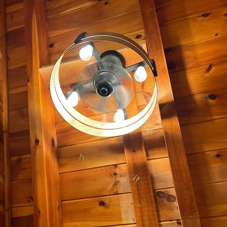 セバービル Yogi'S Den: Breathtaking Views! 3 Min To Dollywood, On 1 Acre!ヴィラ エクステリア 写真
