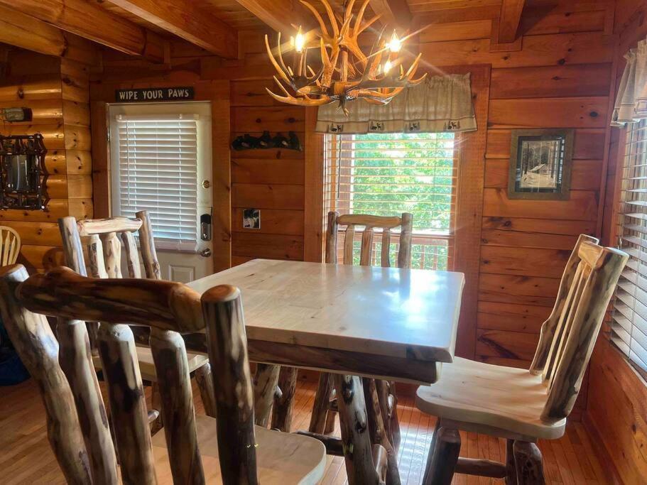 セバービル Yogi'S Den: Breathtaking Views! 3 Min To Dollywood, On 1 Acre!ヴィラ エクステリア 写真
