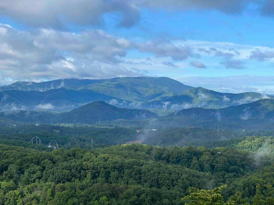 セバービル Yogi'S Den: Breathtaking Views! 3 Min To Dollywood, On 1 Acre!ヴィラ エクステリア 写真