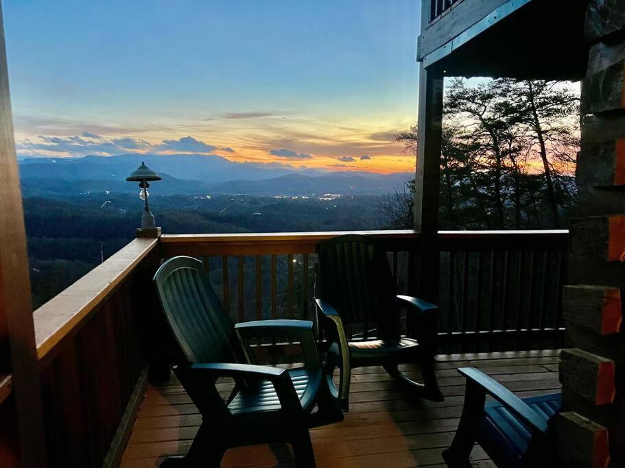 セバービル Yogi'S Den: Breathtaking Views! 3 Min To Dollywood, On 1 Acre!ヴィラ エクステリア 写真